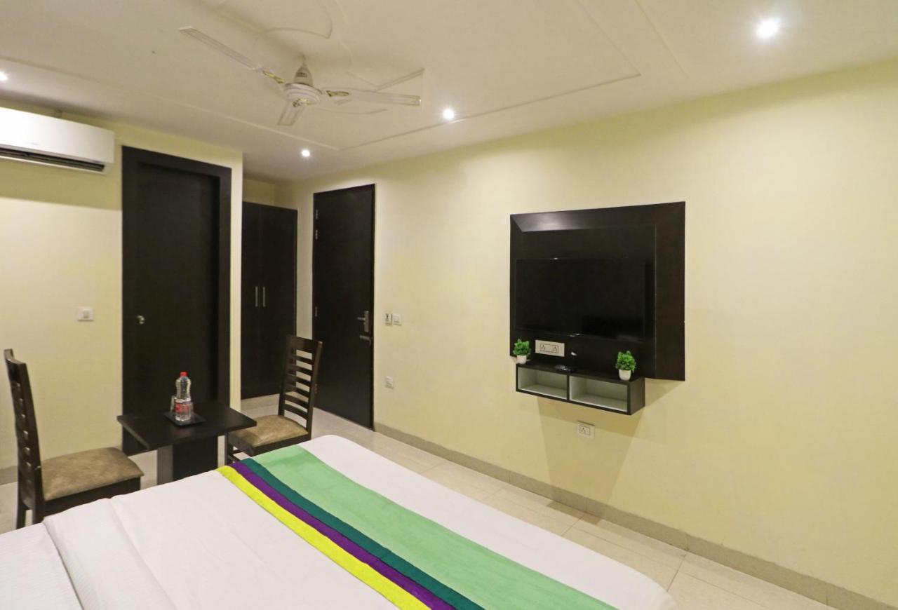 Hotel PREMIER SUITES New Delhi Buitenkant foto