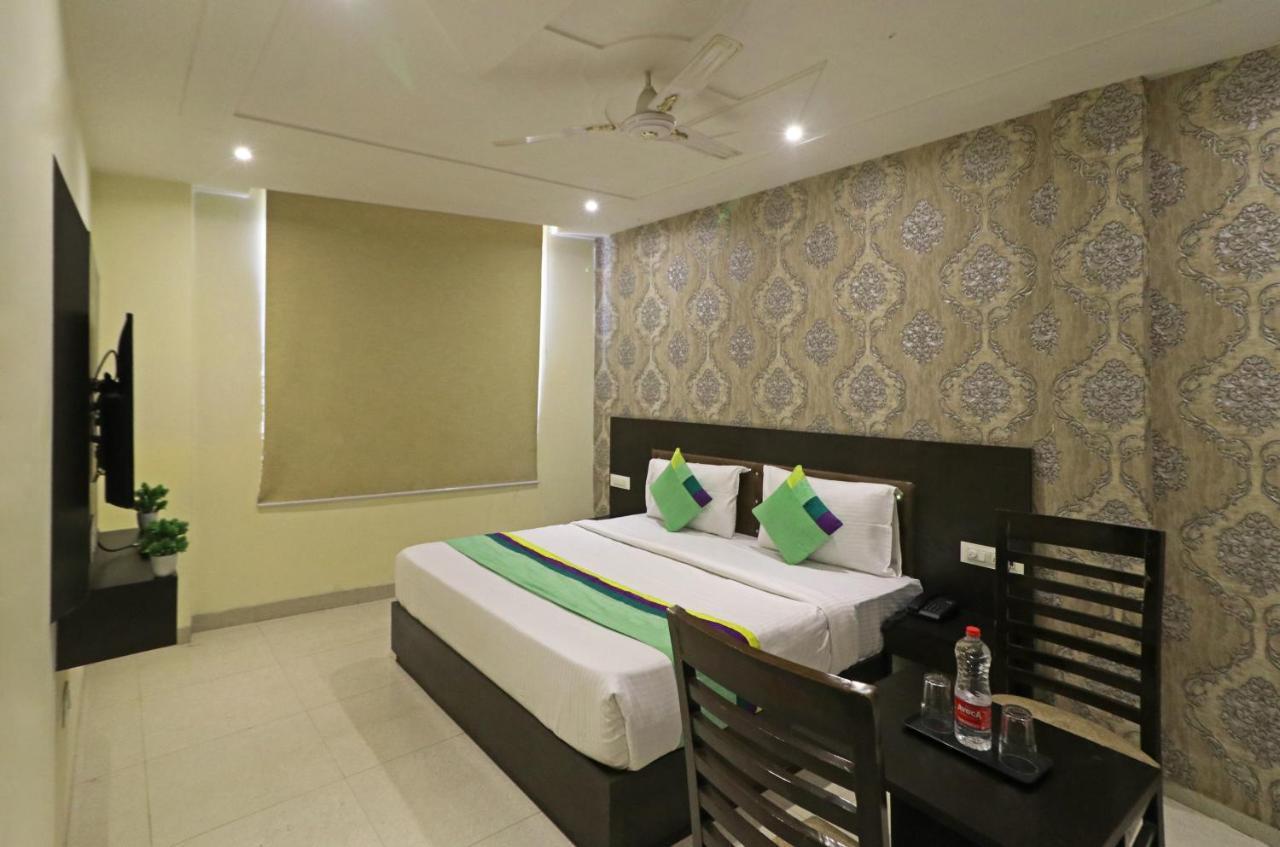 Hotel PREMIER SUITES New Delhi Buitenkant foto