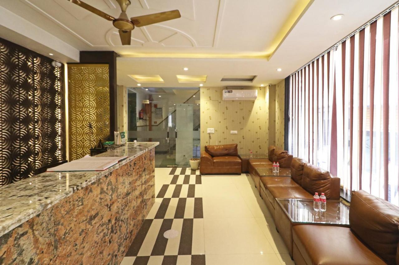 Hotel PREMIER SUITES New Delhi Buitenkant foto