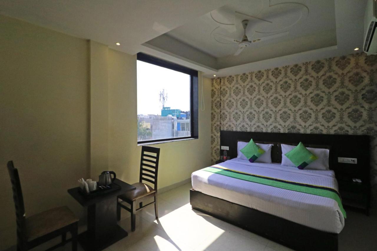 Hotel PREMIER SUITES New Delhi Buitenkant foto