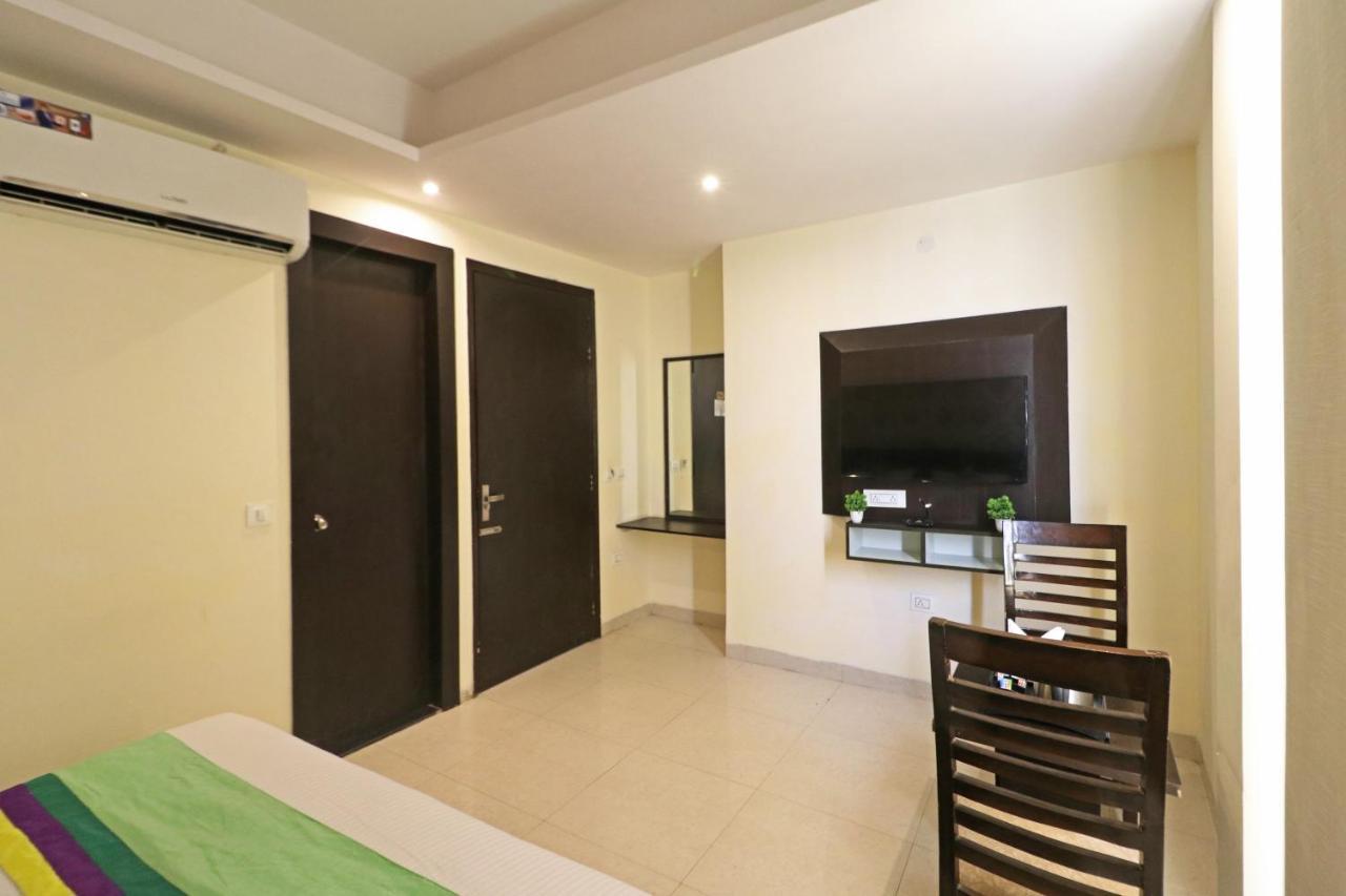 Hotel PREMIER SUITES New Delhi Buitenkant foto
