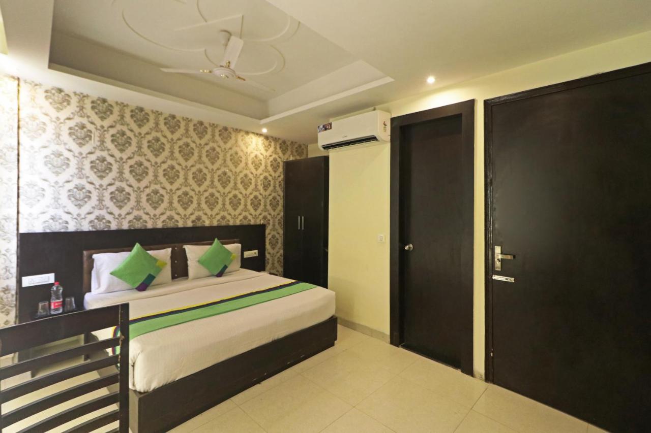 Hotel PREMIER SUITES New Delhi Buitenkant foto