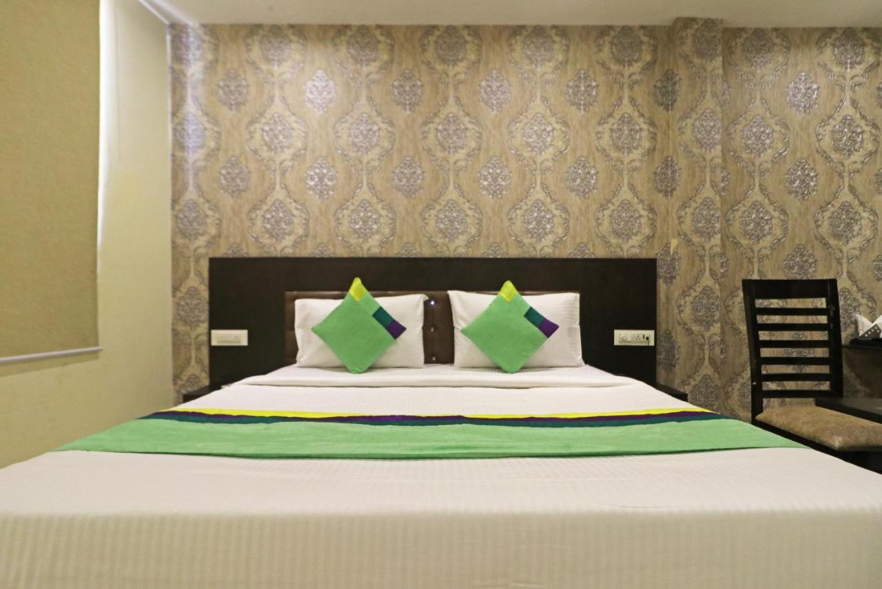 Hotel PREMIER SUITES New Delhi Buitenkant foto