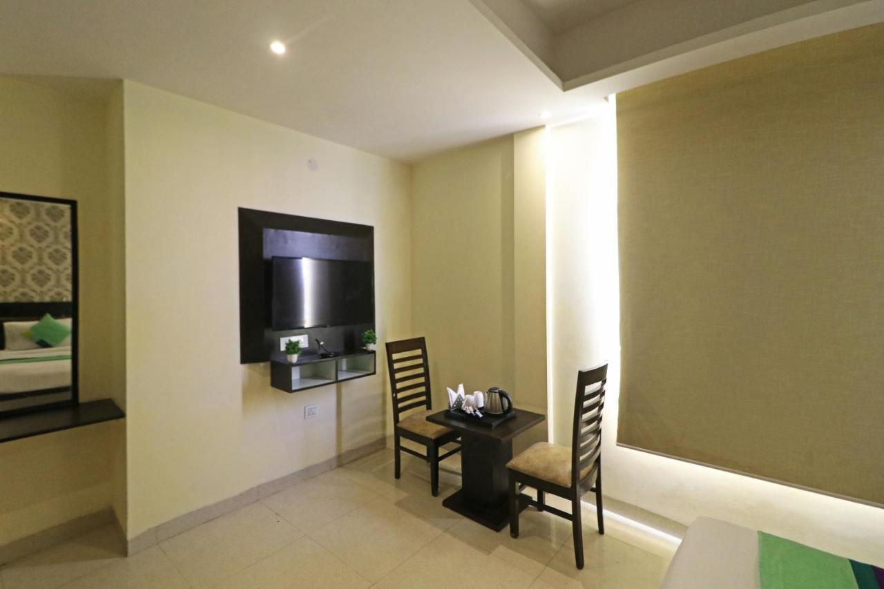Hotel PREMIER SUITES New Delhi Buitenkant foto