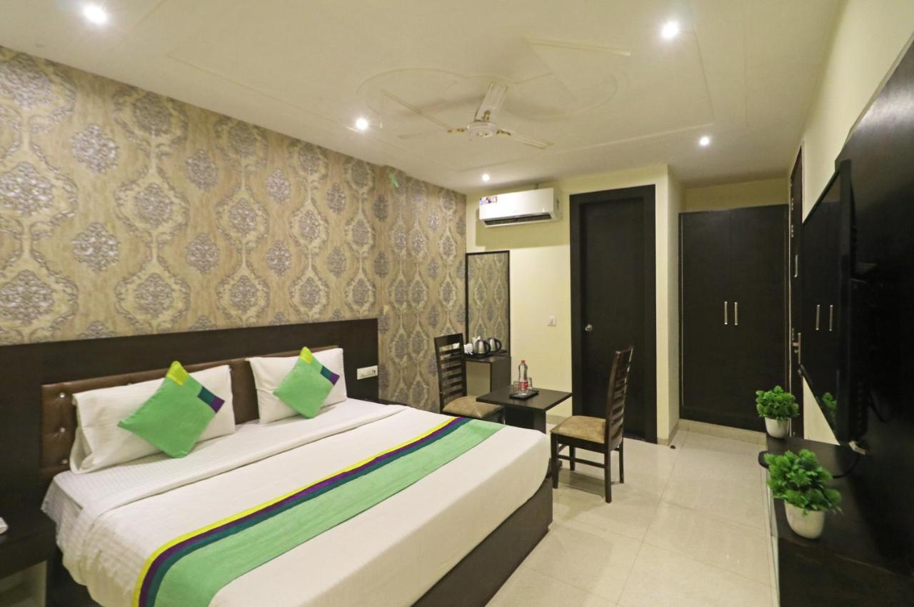 Hotel PREMIER SUITES New Delhi Buitenkant foto