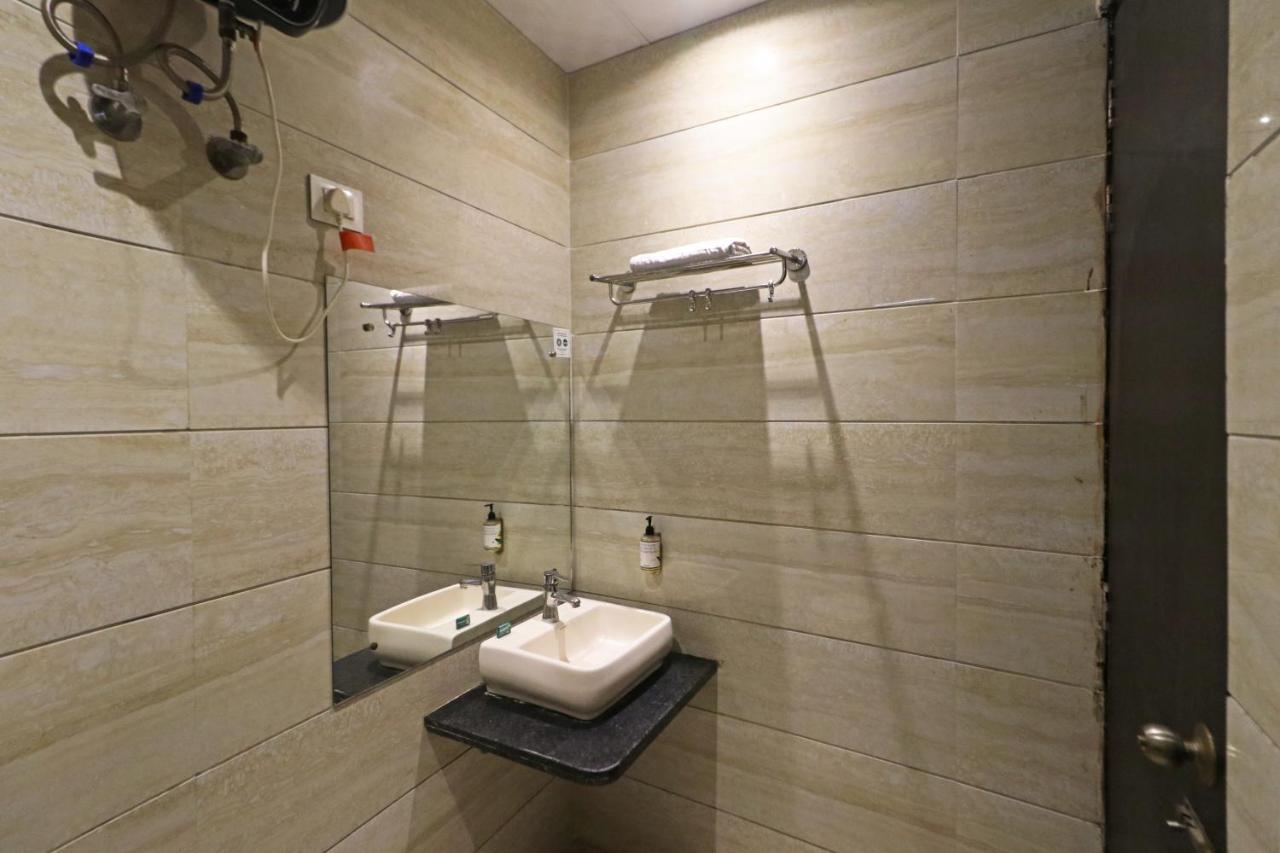 Hotel PREMIER SUITES New Delhi Buitenkant foto